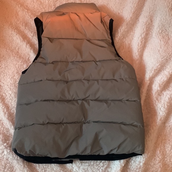 GAP kids sliver slightly reflective vest, boys size small. - Picture 3 of 3
